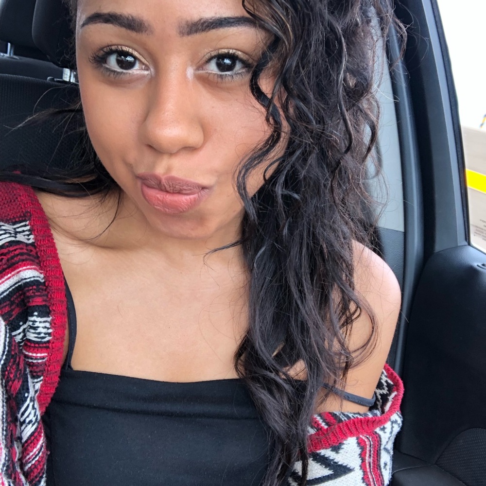 Meet your Posher, Kortney